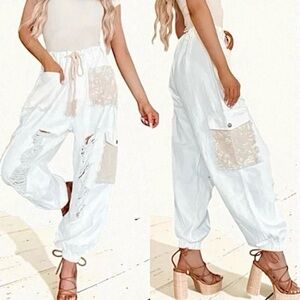 POL NWT Off-White Denim and Lace Jogger jeans size Large